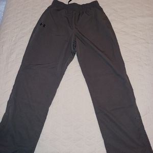 Under armour workout pants. Size large